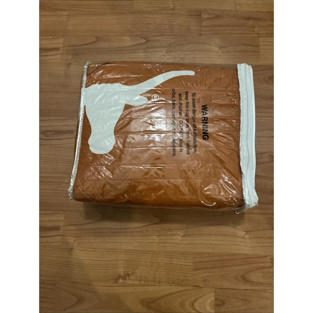 Texas University Longhorns 4-Piece Full Sheet Set with White Pillowcases